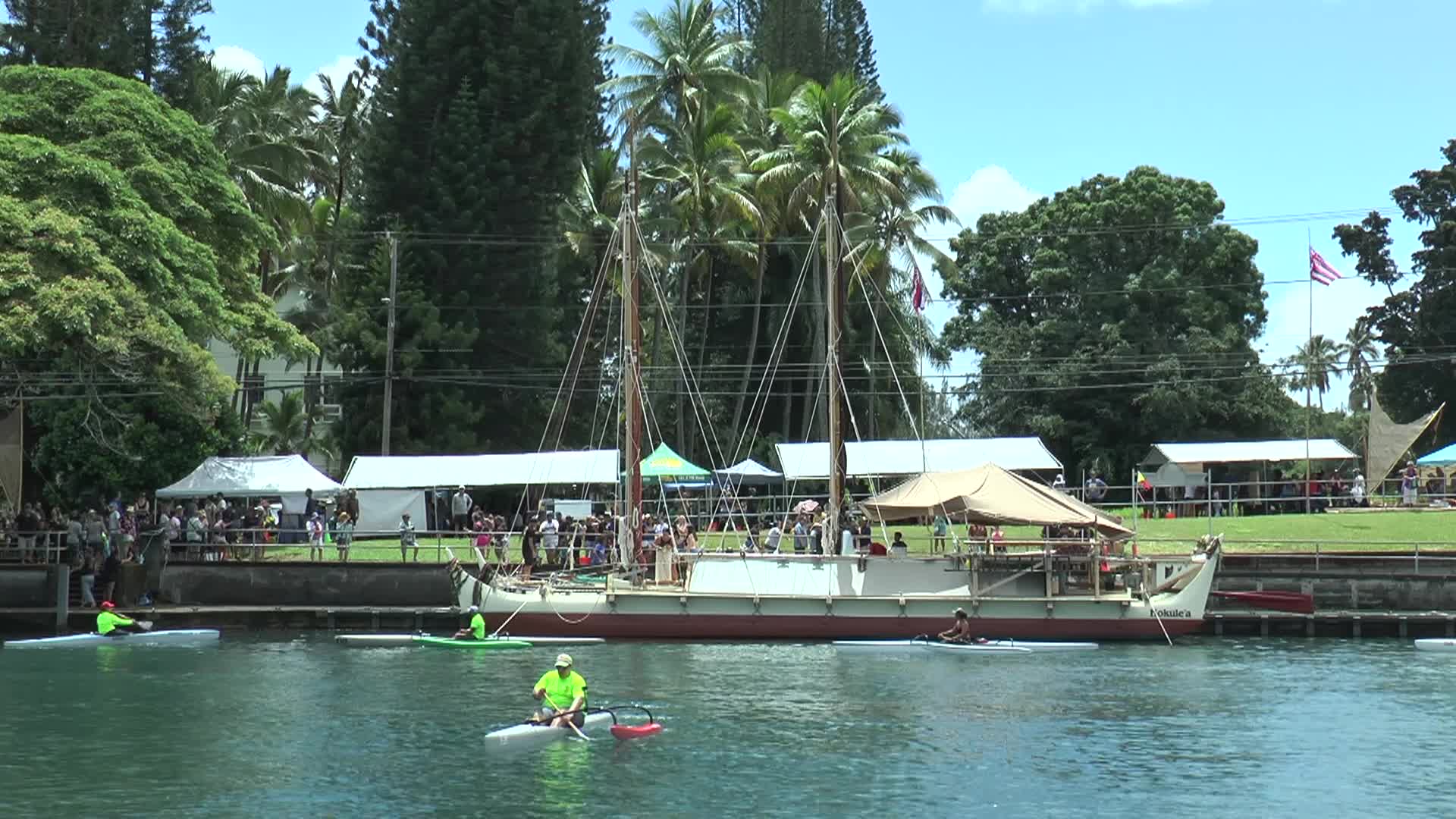 Hawaii 21: Two Sail Together